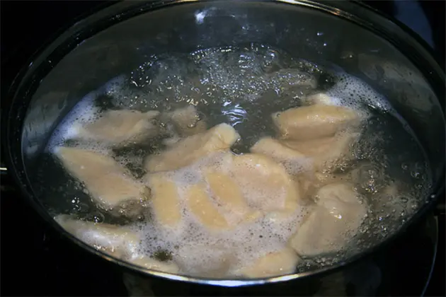 Boil the dumplings.