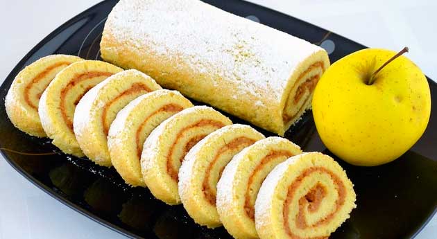 Яблочный рулет