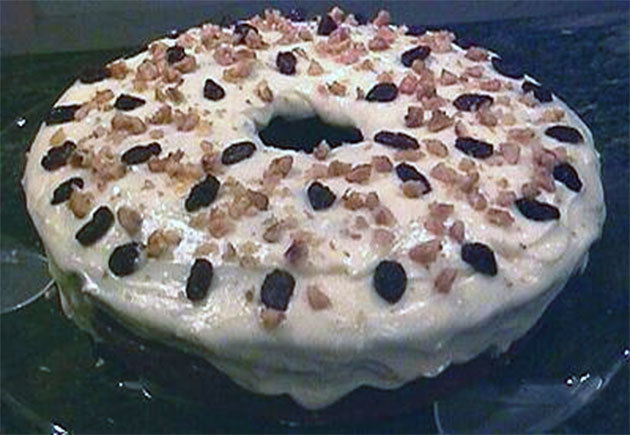Торт морковный с изюмом