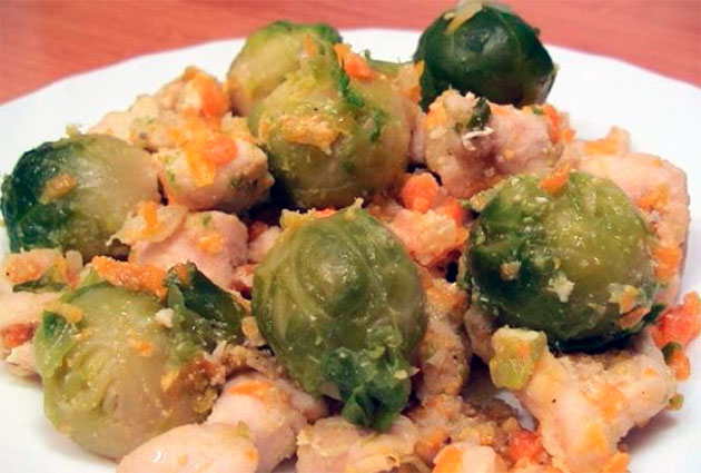 Куриное филе с брюссельской капустой