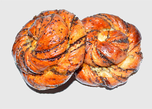Слойка с маком и кокосом