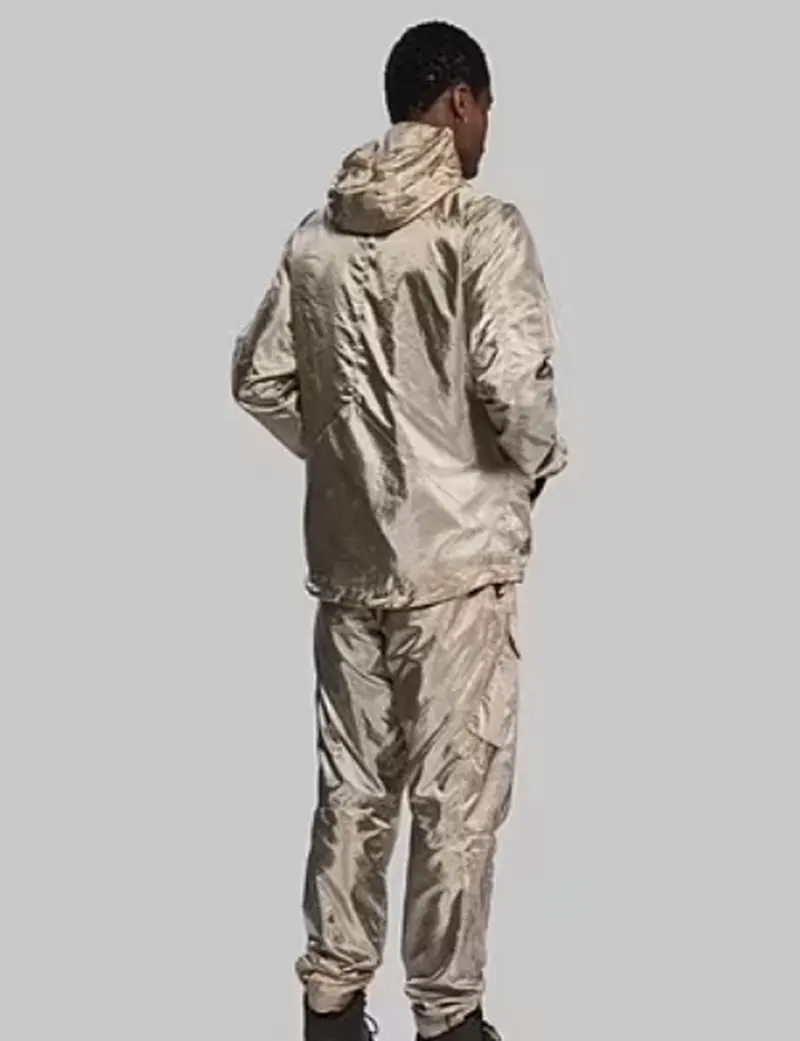 Bond would be thrilled: the British have created a suit that cannot be tracked.