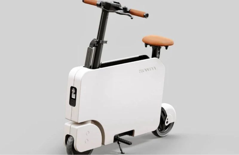 Electric scooter in a suitcase: assemble your wheeled constructor.