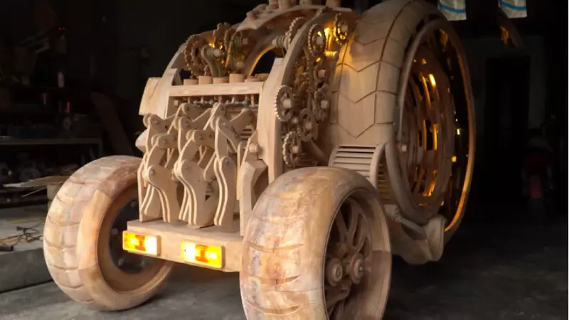 AI helped: a YouTuber created a futuristic wooden car for his son.