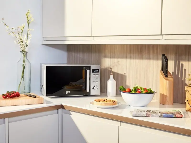 Get rid of stereotypes! A microwave does not strip food of its nutrients.