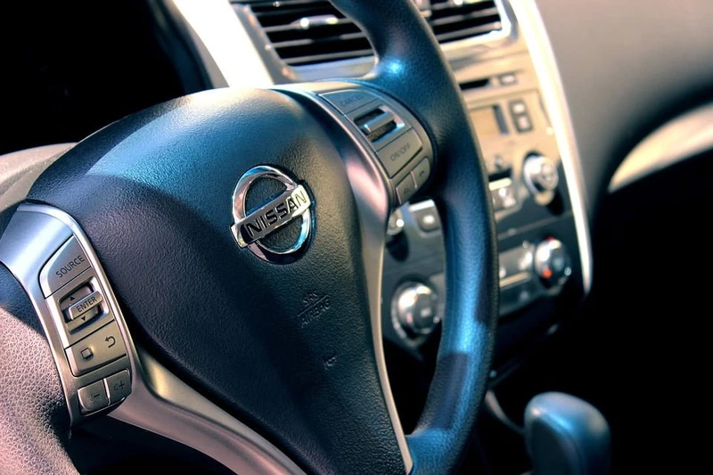 Spies on wheels: cars are monitoring drivers.