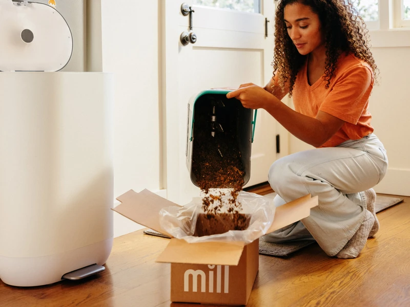 Drying, pressing, and recycling: an intelligent waste bin has been created in the USA.