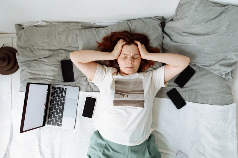 Smartphone addiction harms the mind and mental health.