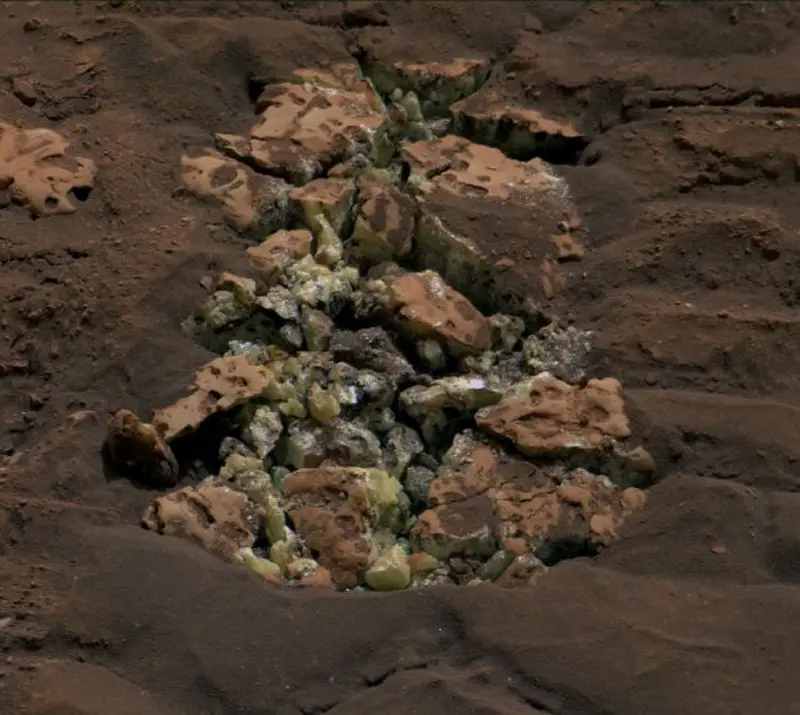 Surprise: NASA's rover has found pure sulfur on the Red Planet.