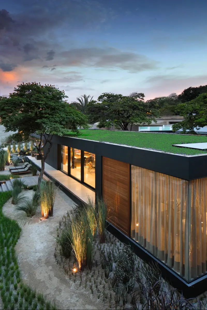 Beautiful and Useful: Seven Amazing Eco-Houses Around the World