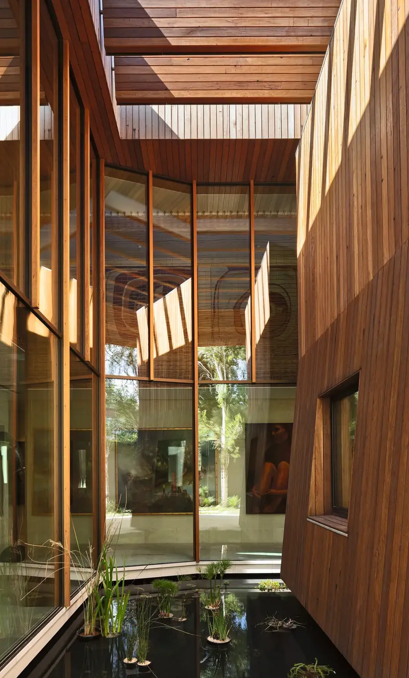Beautiful and Useful: Seven Amazing Eco-Houses Around the World