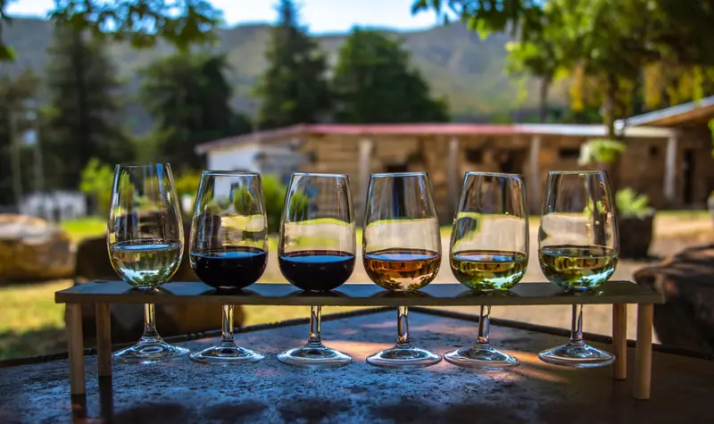 Moderate alcohol consumption does not pose a risk of premature death.