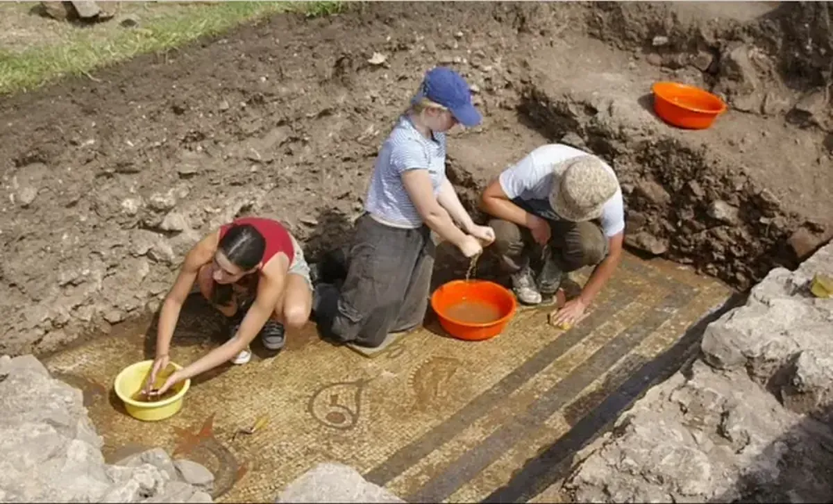A 3,000-year-old sword has been discovered in Egypt, and it is believed to be linked to Ramses II.