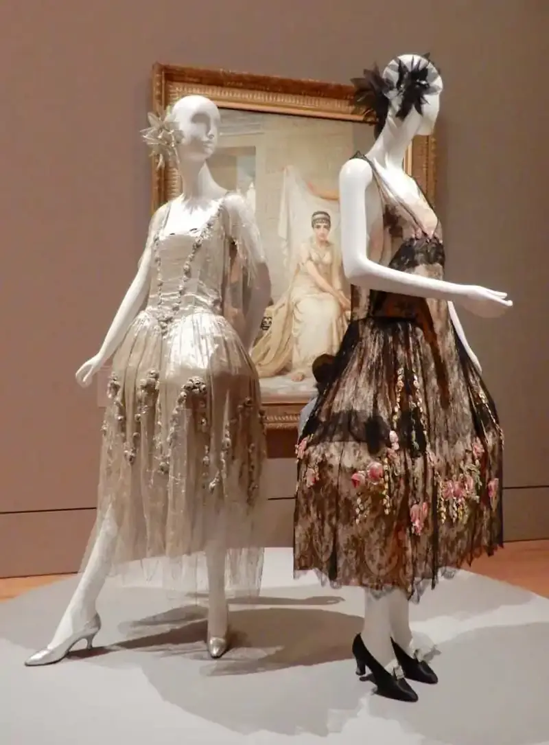 Boué Sisters: How the Boué Sisters Became Icons of Parisian Fashion