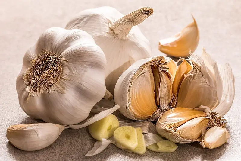 Garlic is a secret weapon against excess sugar and cholesterol.