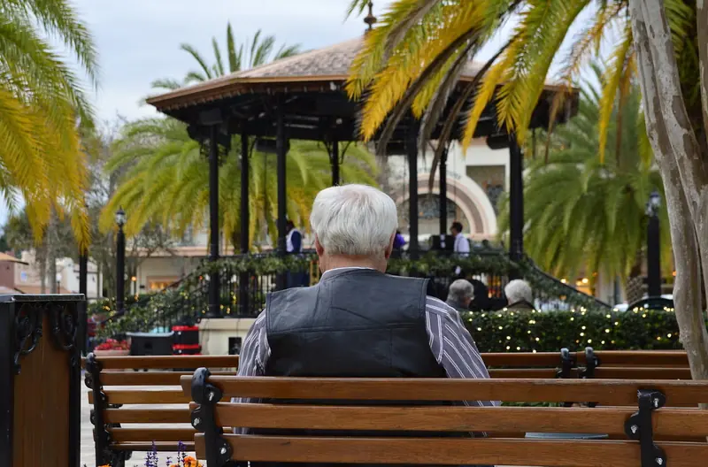 How can you distinguish age-related memory decline from the early signs of dementia?