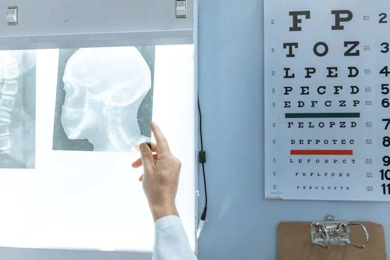 Vision problems can help predict dementia.