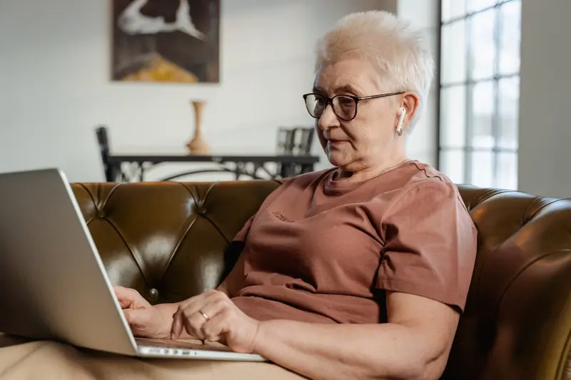 A sedentary lifestyle increases the risk of dementia.
