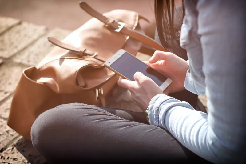 Typing on a phone reveals a person's age.