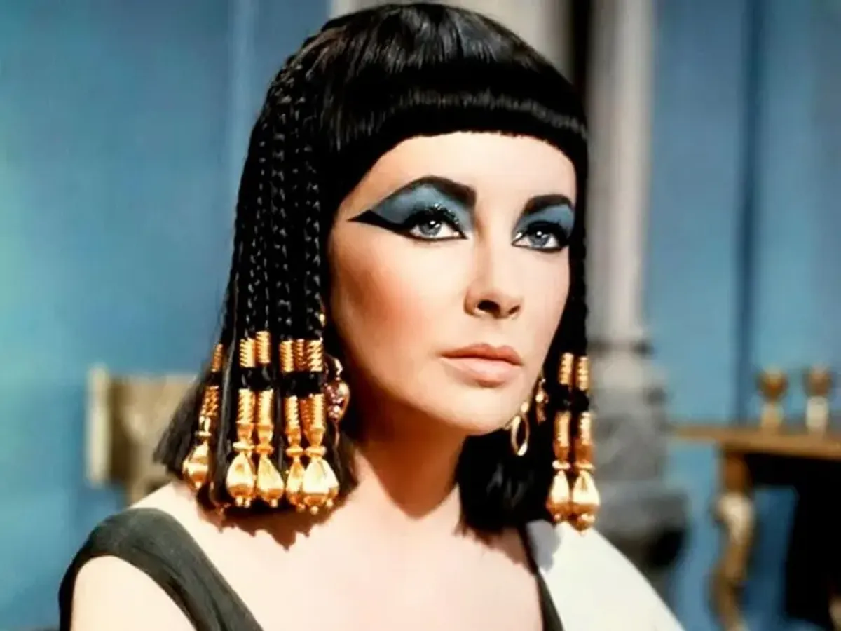 Cleopatra: When a Bed Changes History