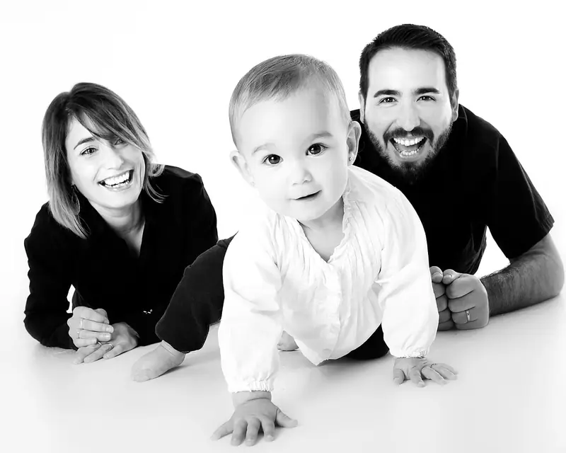 Late fatherhood and intelligence: is there a connection?