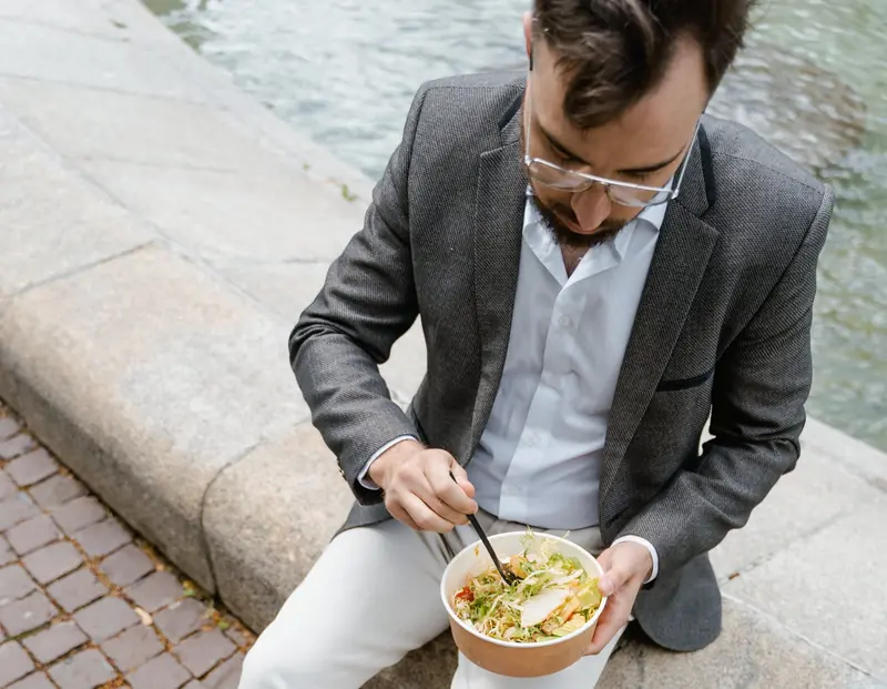Plant-based fast food is not healthier than meat dishes.