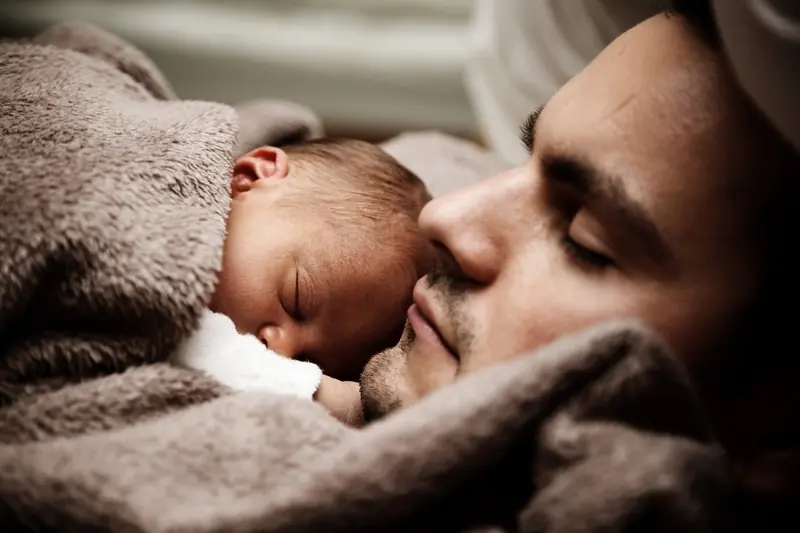 Late fatherhood and intelligence: is there a connection?
