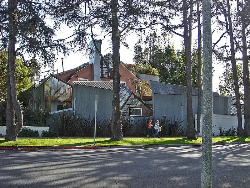 The Deconstructions of Rebel Frank Gehry