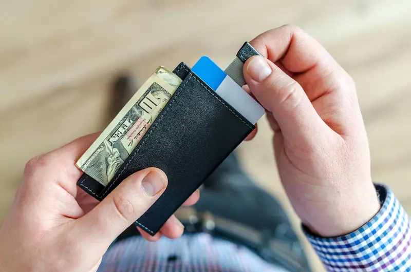Planet of Prodigals: Cashless Transactions Encourage Higher Spending