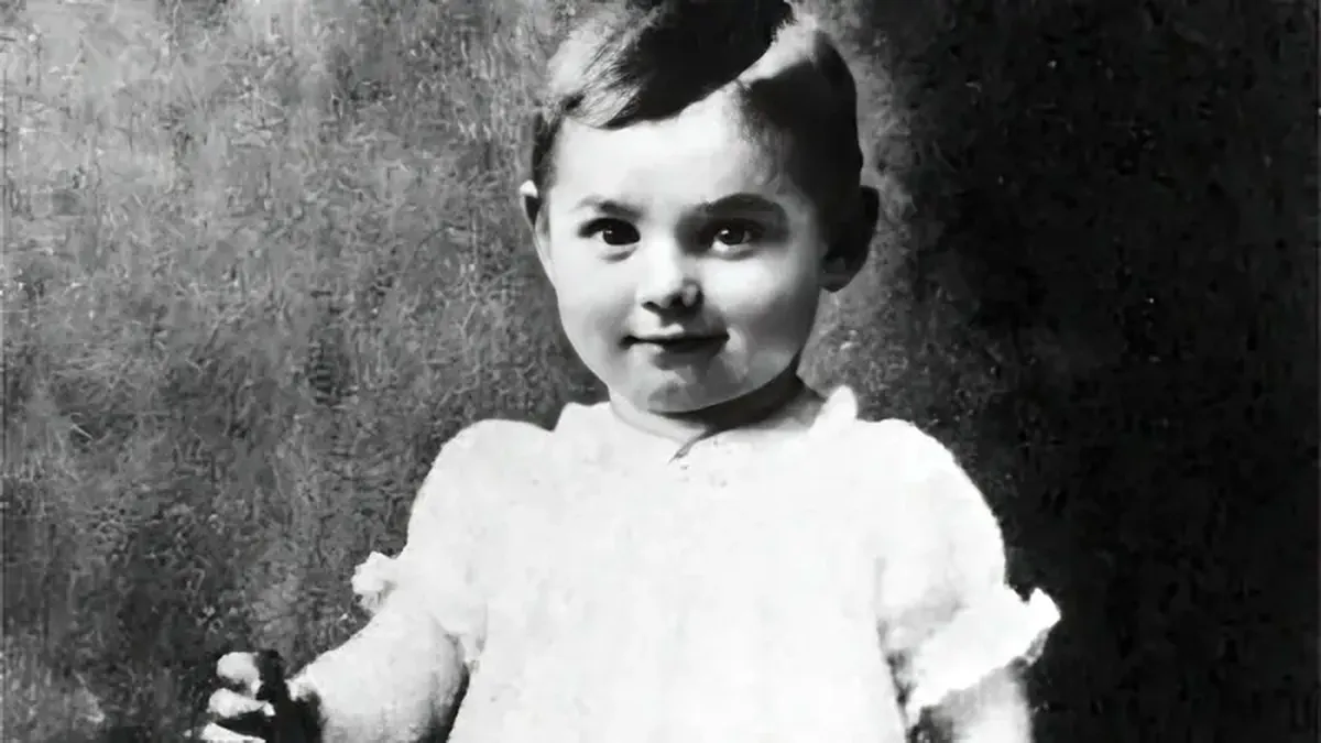 Clark Gable: The King of Golden Hollywood