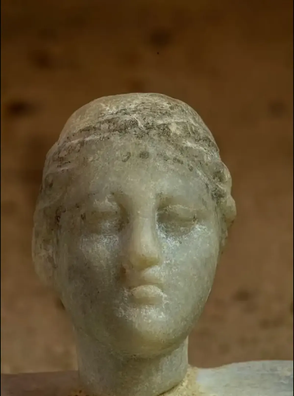 An image believed to be of Cleopatra has been found at the site of her possible burial.