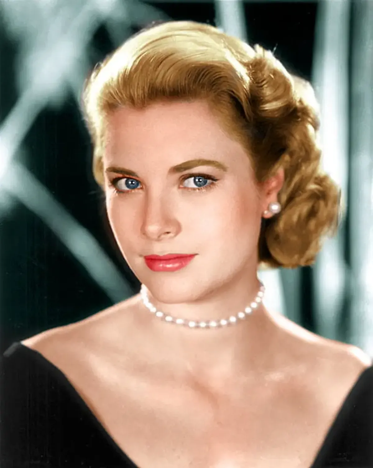 Grace Kelly: A Volcano Beneath the Snow
