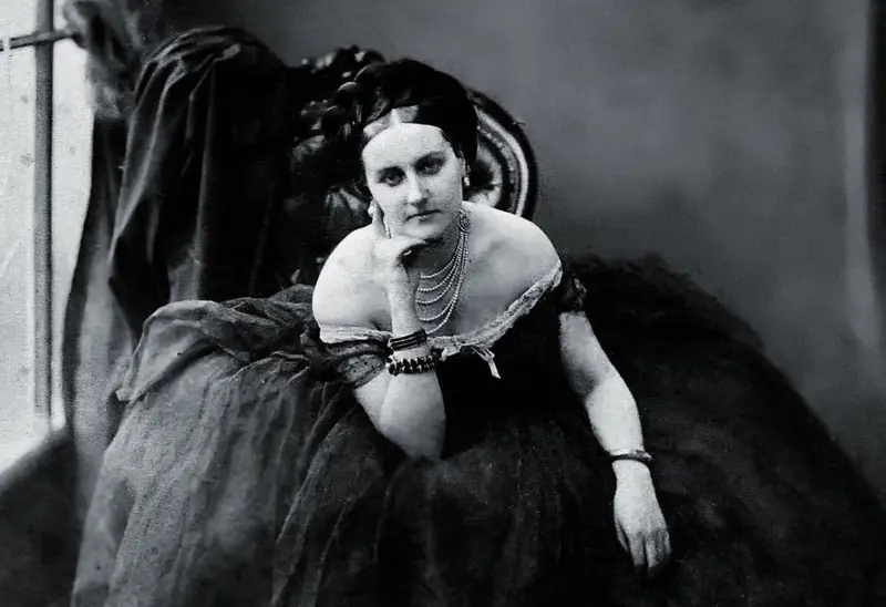 Countess Castiglione: a multifaceted goddess of photography