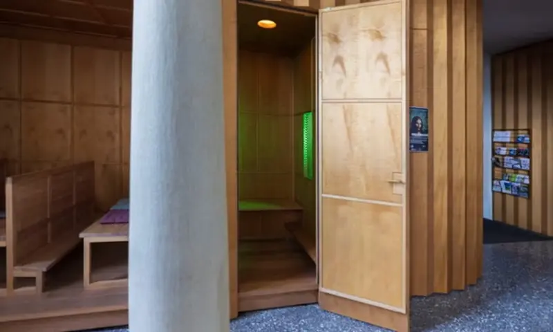 A church in Switzerland used an AI installation of Jesus for confessions: a scientific experiment.