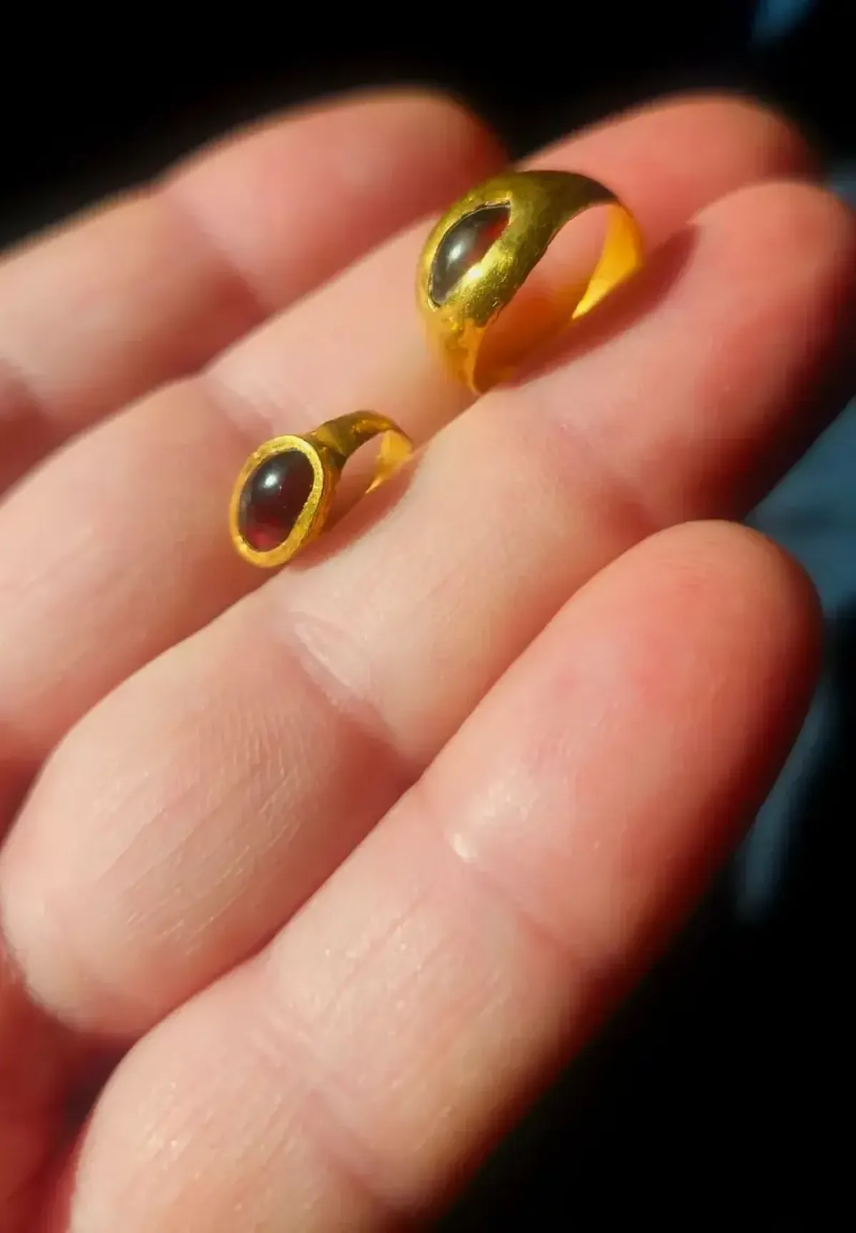 A symbol of farewell to childhood: a 2,300-year-old gold ring has been discovered in Israel.