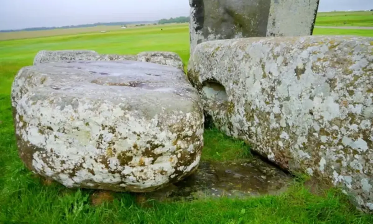 Breaking news: The altar stone of Stonehenge does not originate from Wales.