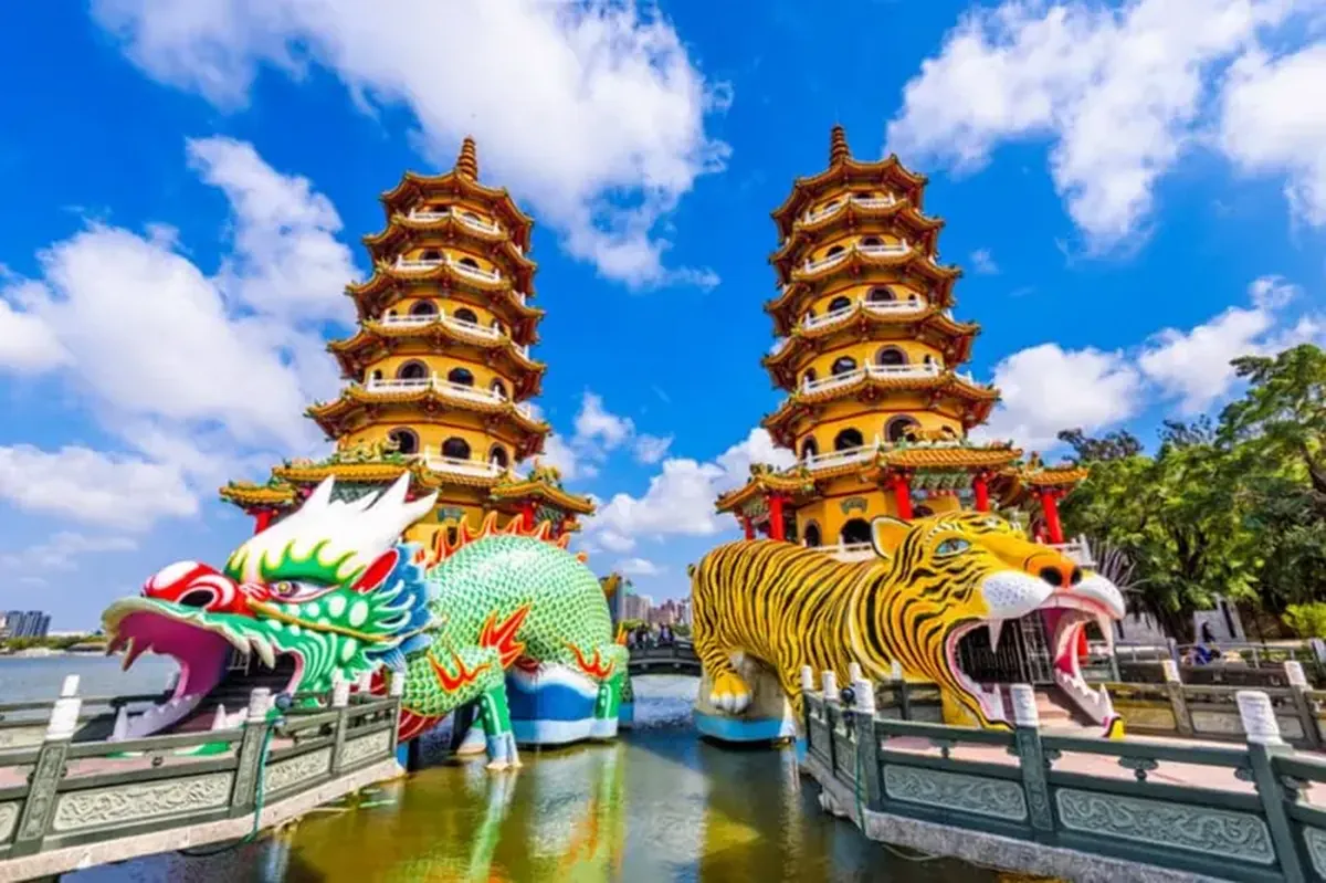Beauty is a terrifying force: ancient Asians would remove perfectly healthy teeth.