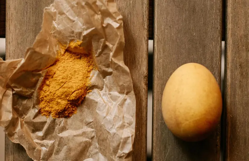 Holiday hacks: how to dye eggs for Easter.