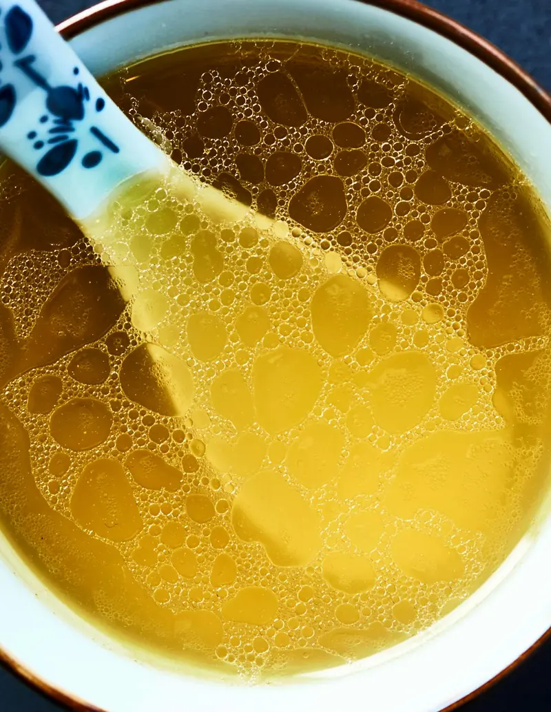 Winter is the season for colds: experts have confirmed the effectiveness of simple home remedies.