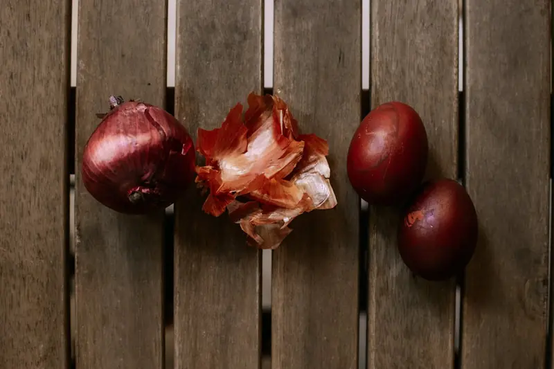Holiday hacks: how to dye eggs for Easter.