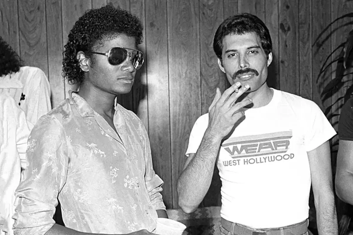 Michael Jackson: the King in a Mask