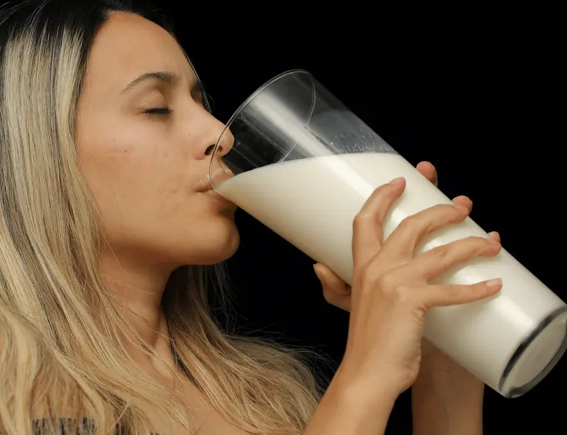 Milk in the adult diet: more benefits or harm?