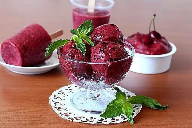 Summer paradise: raspberry and currant ice cream recipe