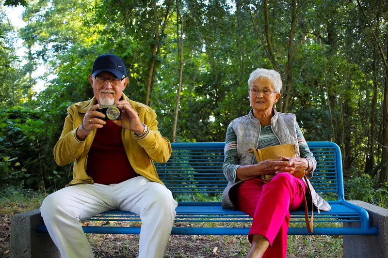 Without creaking and groaning: how to get up without pain as you age.