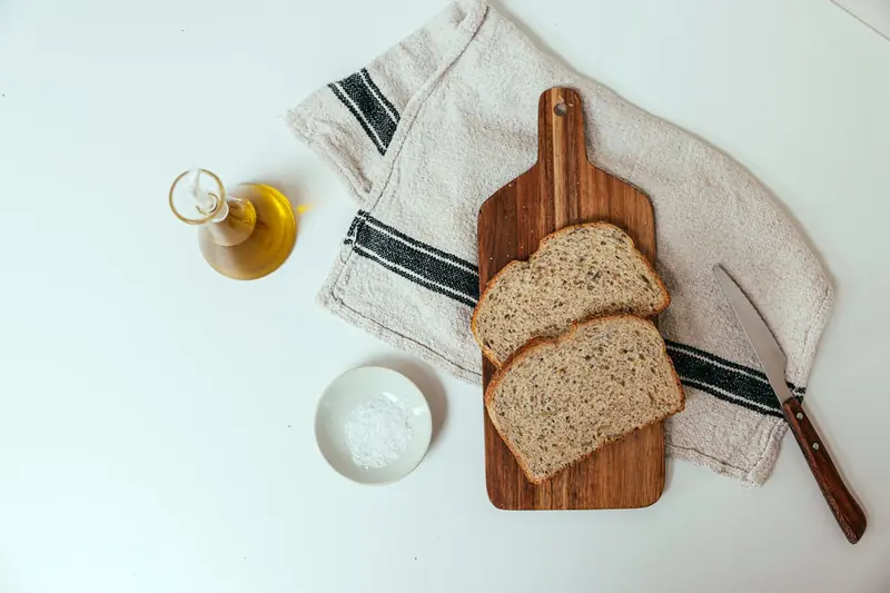 Olive oil strengthens brain health.