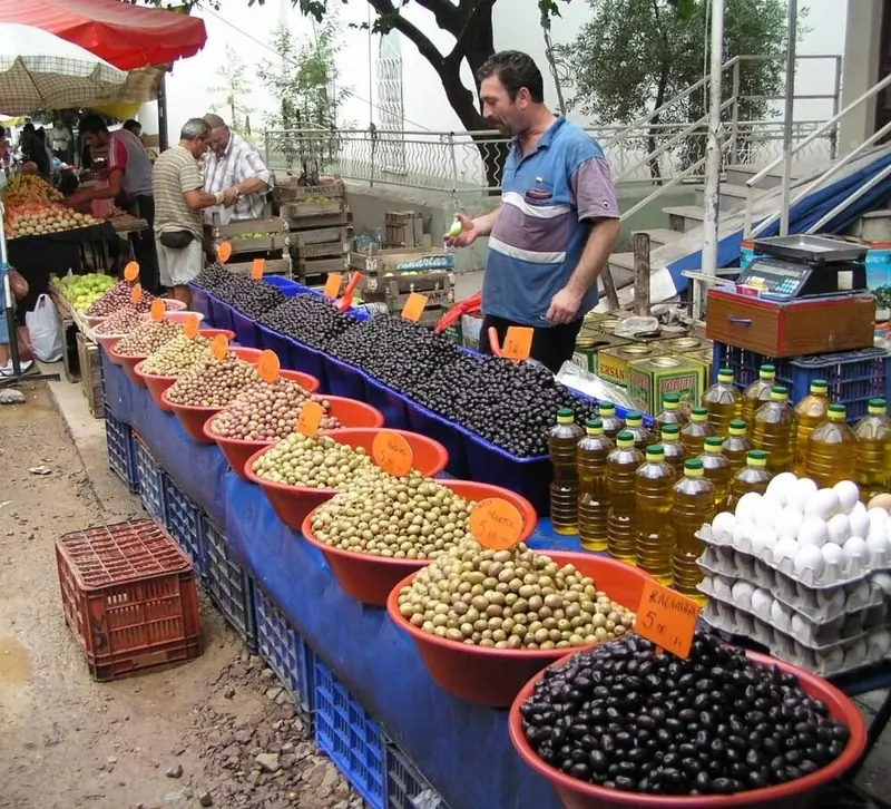 The Passion for Olive Oil: How to Identify a Fake?