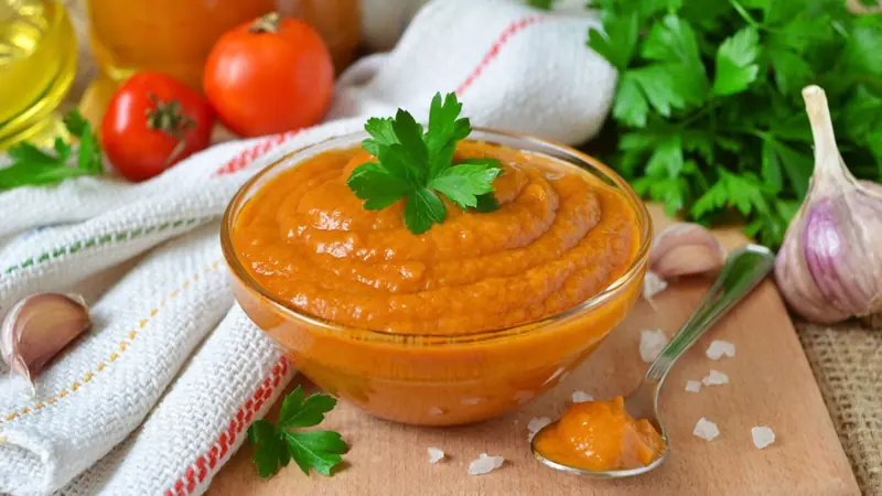 Dietary vegetable: recipe for zucchini caviar.