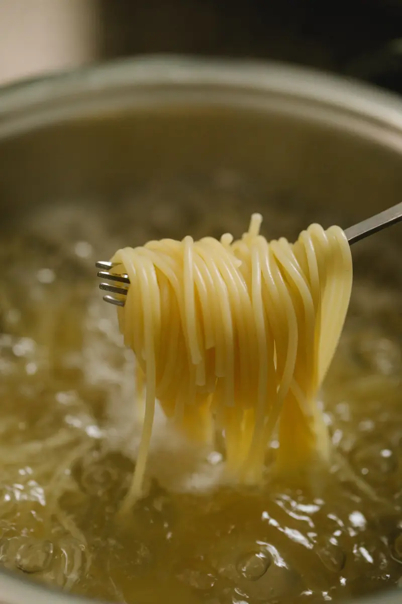 The Nobel laureate explained how to cook pasta economically. Italians are upset.