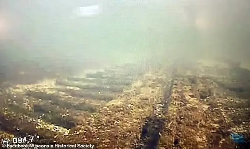 Dad and daughter went fishing: the sonar detected a sunken 19th-century sailboat.