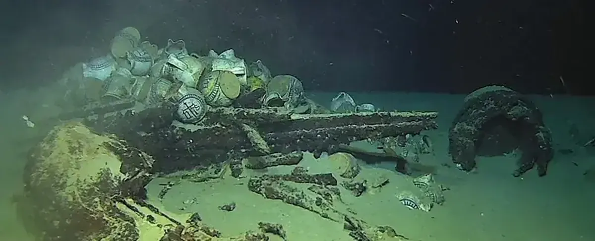 A surprise at a depth of 2.5 km: an underwater drone discovered a 16th-century ship near Saint-Tropez.